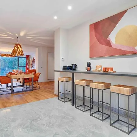 Welcome To Terracotta Apartment *